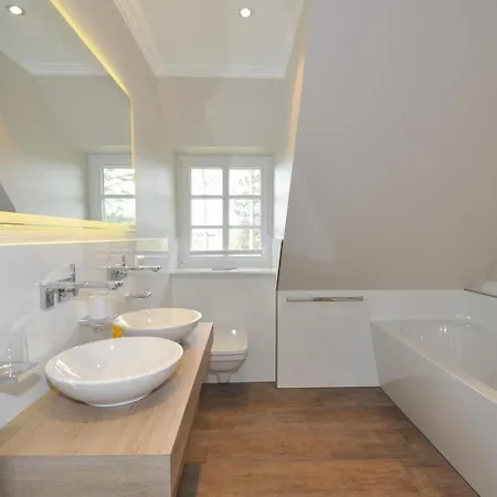 Holiday home Doppelhaushaelfte Duene & Reet Bohl