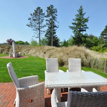 Holiday home Doppelhaushaelfte Duene & Reet *